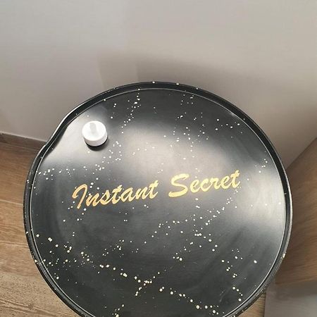 Instant Secret Panzió Pourrieres Kültér fotó